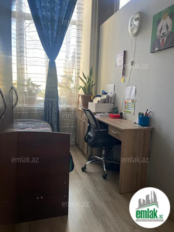 Satılır 3 otaqlı köhnə tikili 70 m²