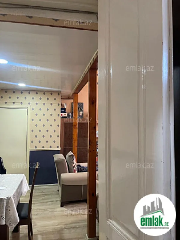 Satılır 3 otaqlı köhnə tikili 70 m²