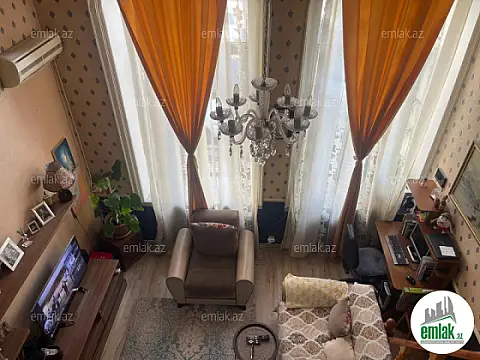 Satılır 3 otaqlı köhnə tikili 70 m²