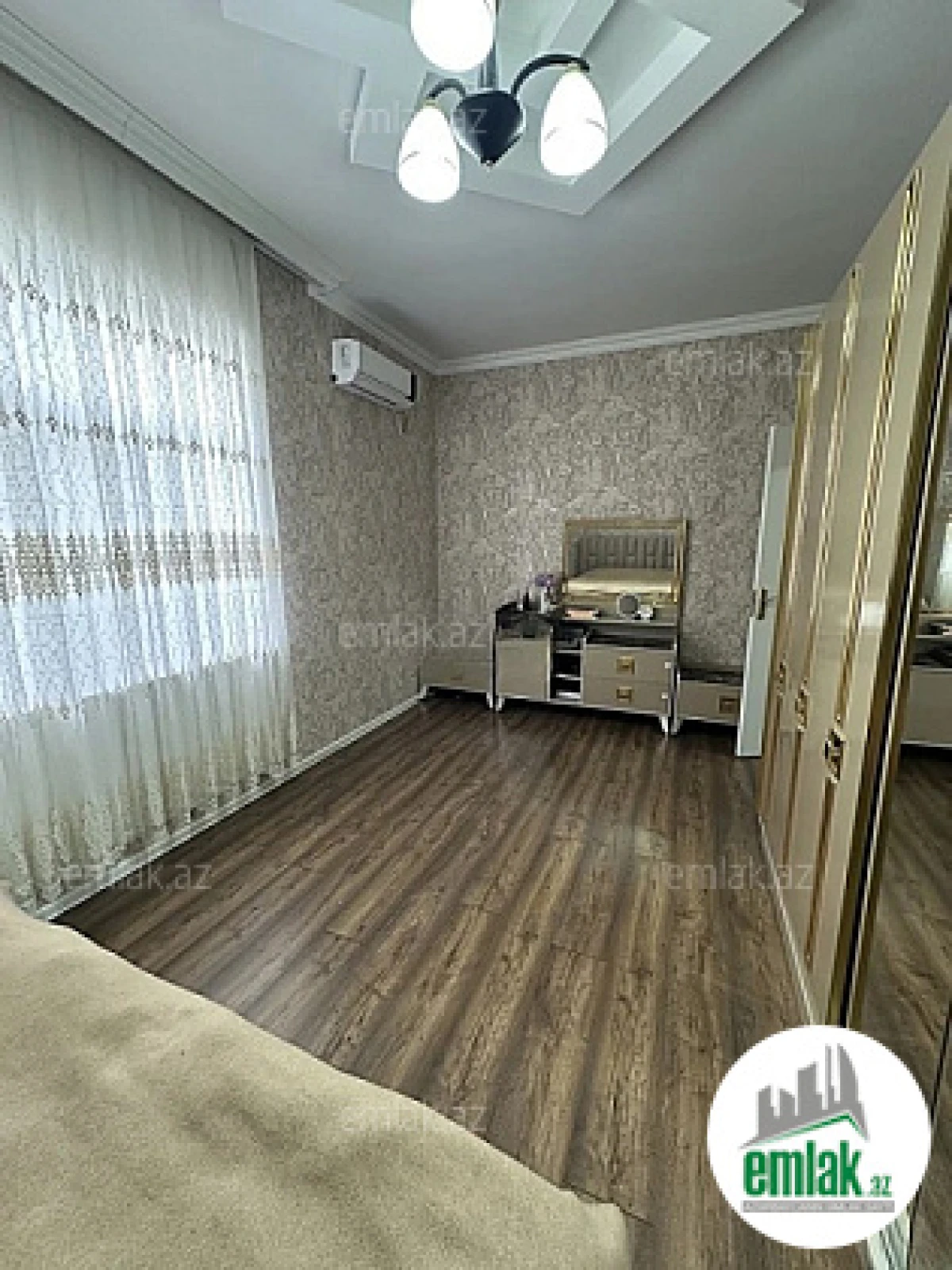 Satılır 4 otaqlı həyət evi 155 m²