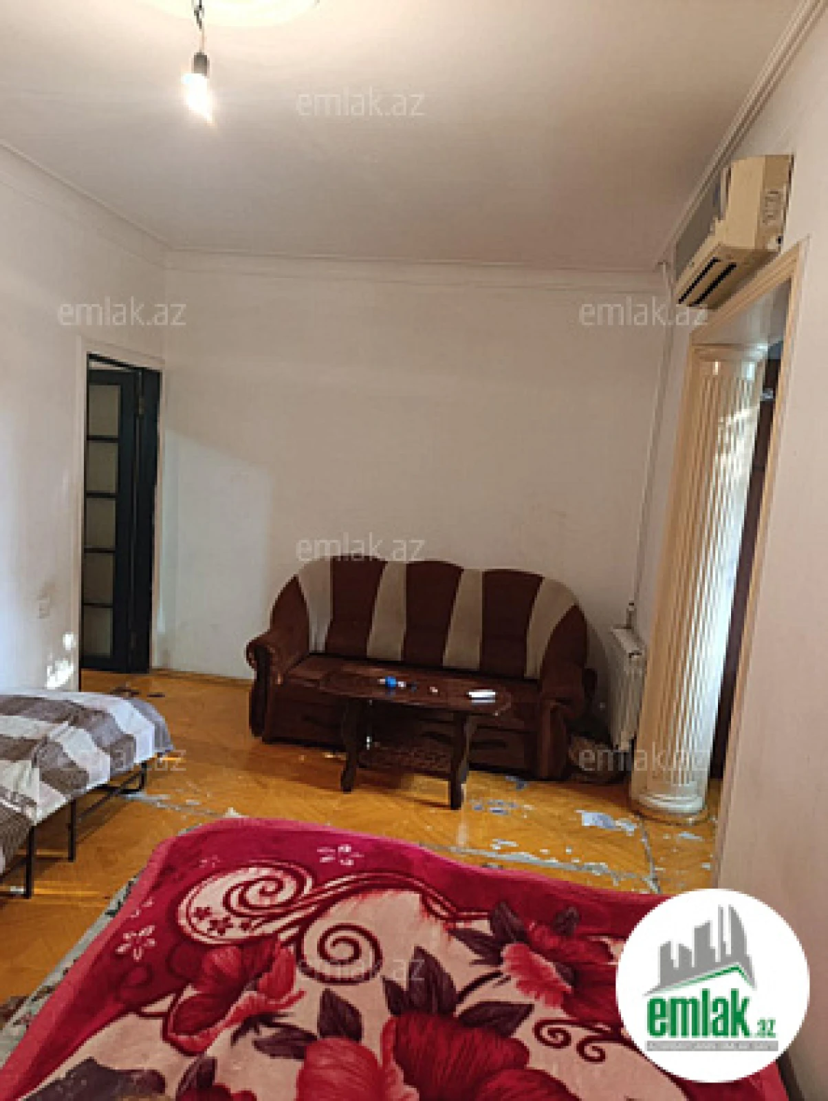 Satılır 1 otaqlı köhnə tikili 50 m²