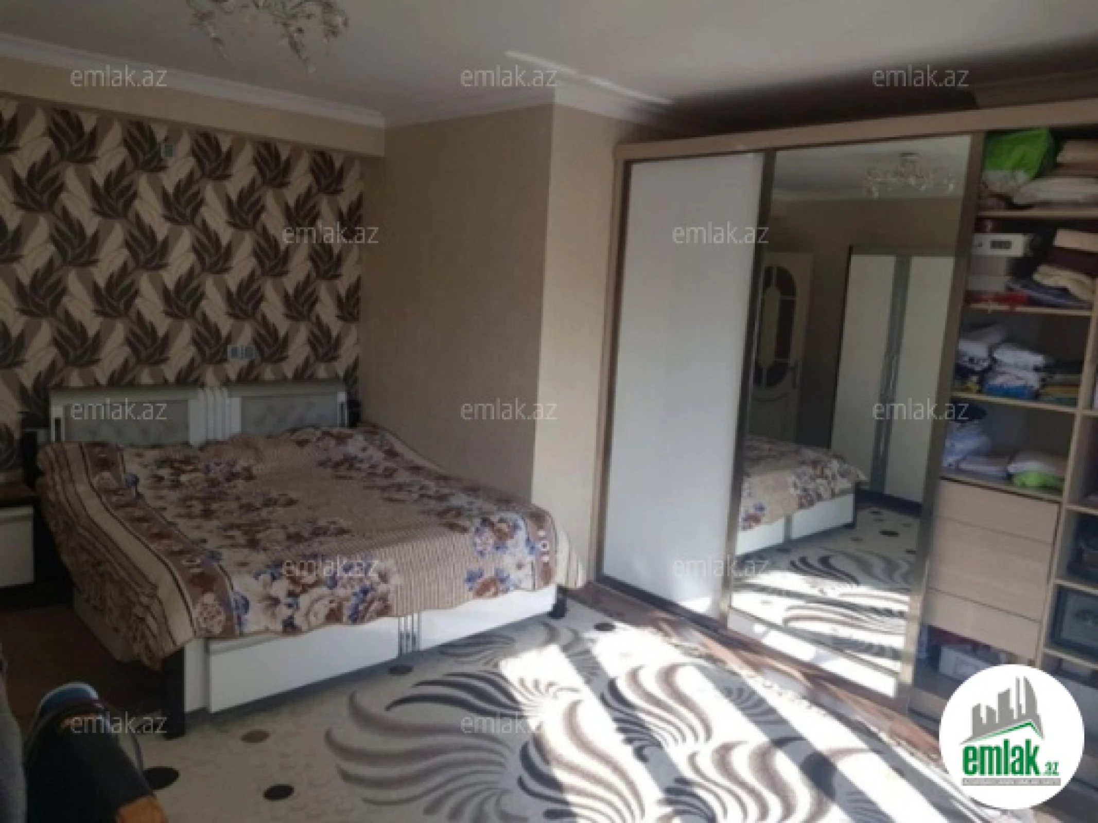 Satılır 5 otaqlı köhnə tikili 232 m²