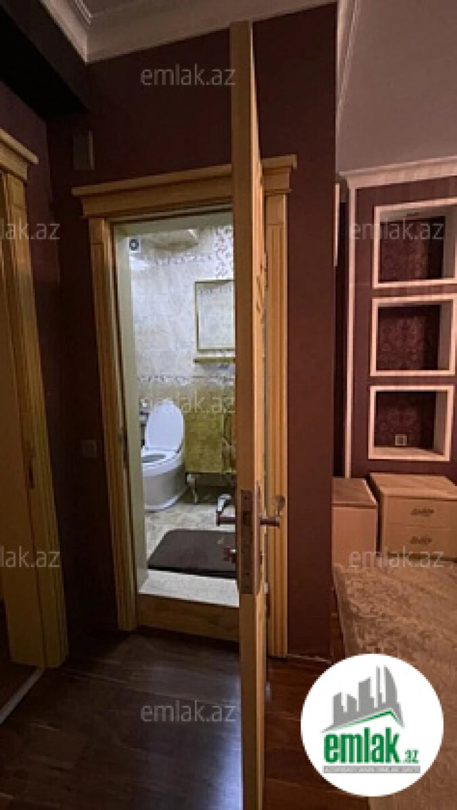 Satılır 5 otaqlı köhnə tikili 232 m²