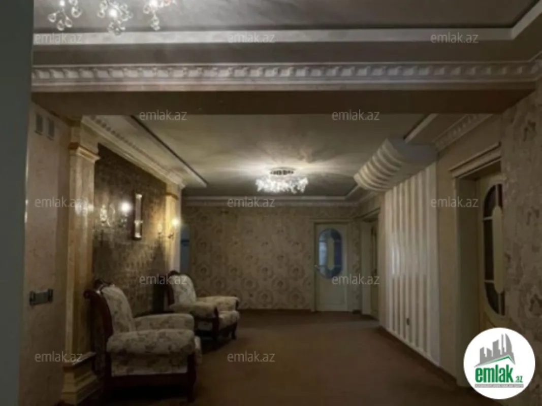 Satılır 5 otaqlı köhnə tikili 232 m²