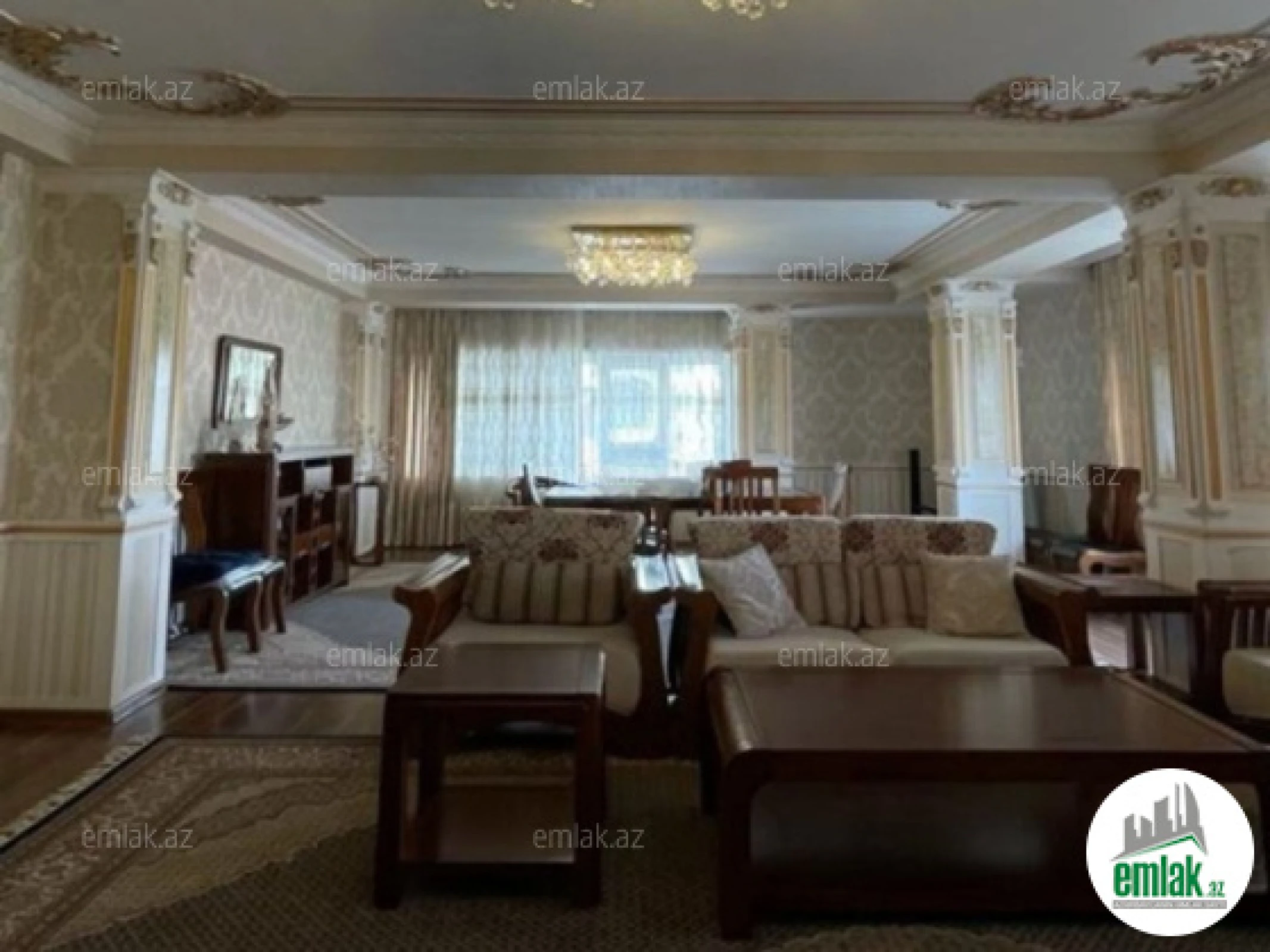 Satılır 5 otaqlı köhnə tikili 232 m²