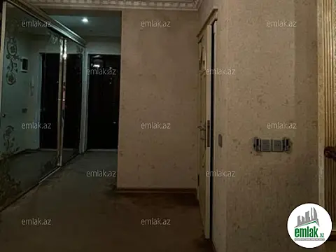 Satılır 5 otaqlı köhnə tikili 232 m²