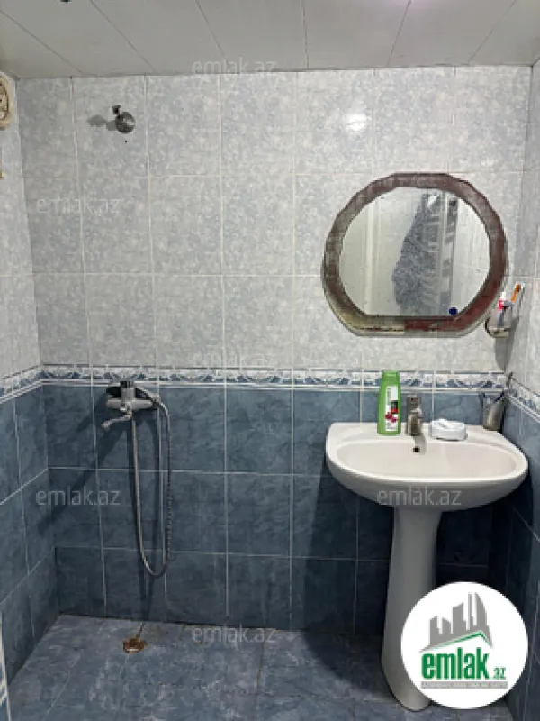 Satılır 3 otaqlı köhnə tikili 85 m²