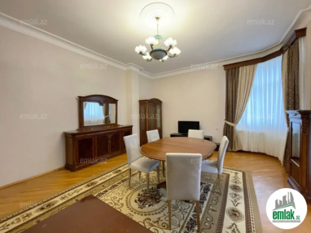 Satılır 3 otaqlı yeni tikili 145 m²