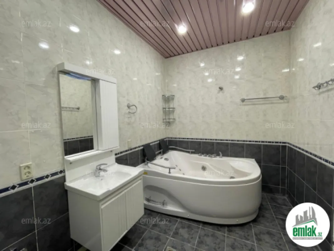 Satılır 3 otaqlı yeni tikili 145 m²