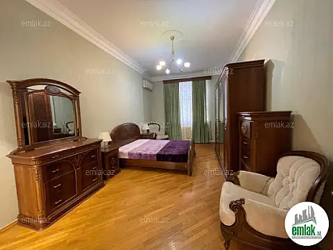 Satılır 3 otaqlı yeni tikili 145 m²