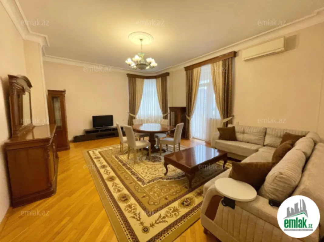 Satılır 3 otaqlı yeni tikili 145 m²