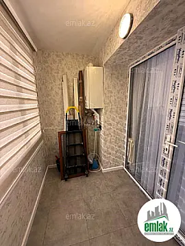 Satılır 3 otaqlı köhnə tikili 75 m²