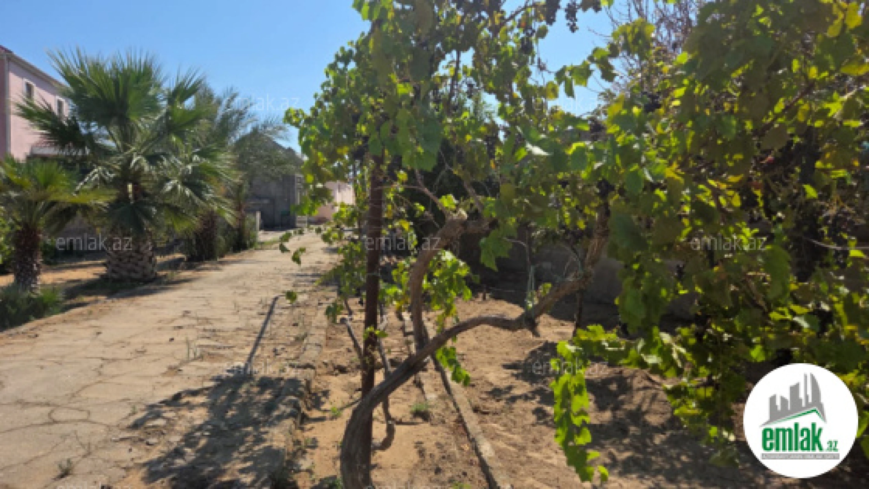 Satılır 7 otaqlı mənzil 180 m²