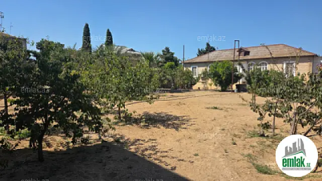 Satılır 7 otaqlı mənzil 180 m²