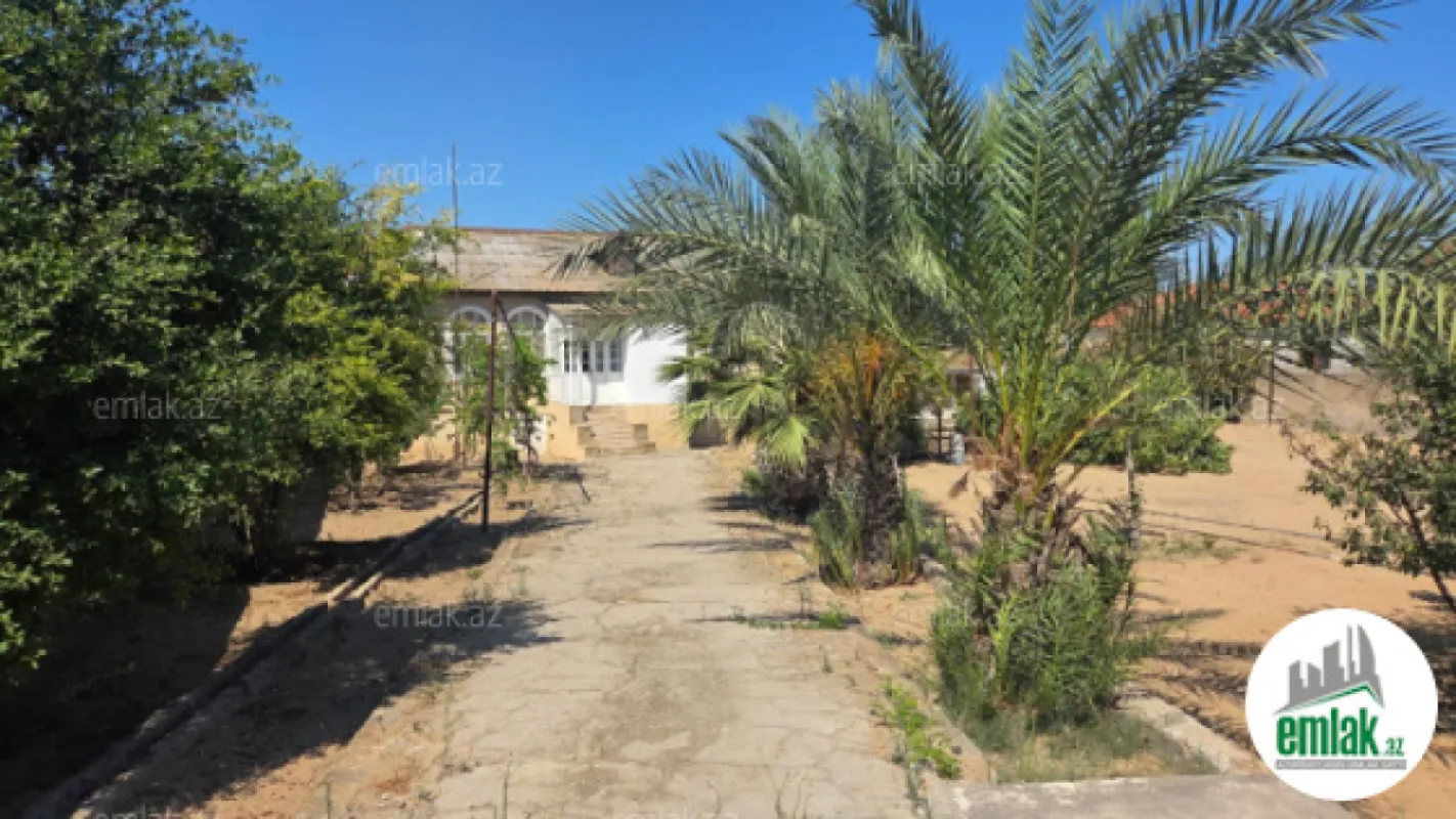 Satılır 7 otaqlı mənzil 180 m²