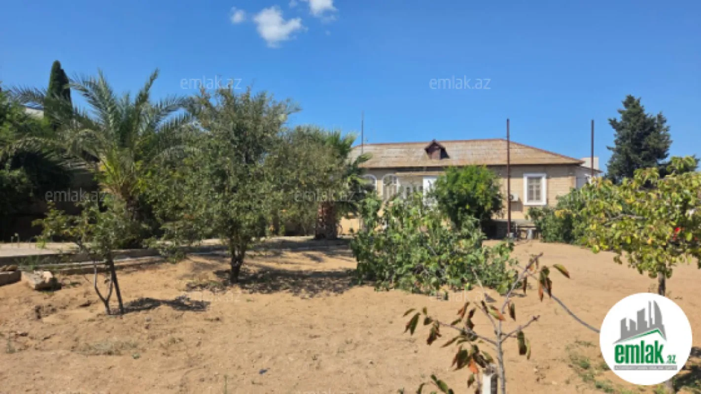 Satılır 7 otaqlı mənzil 180 m²