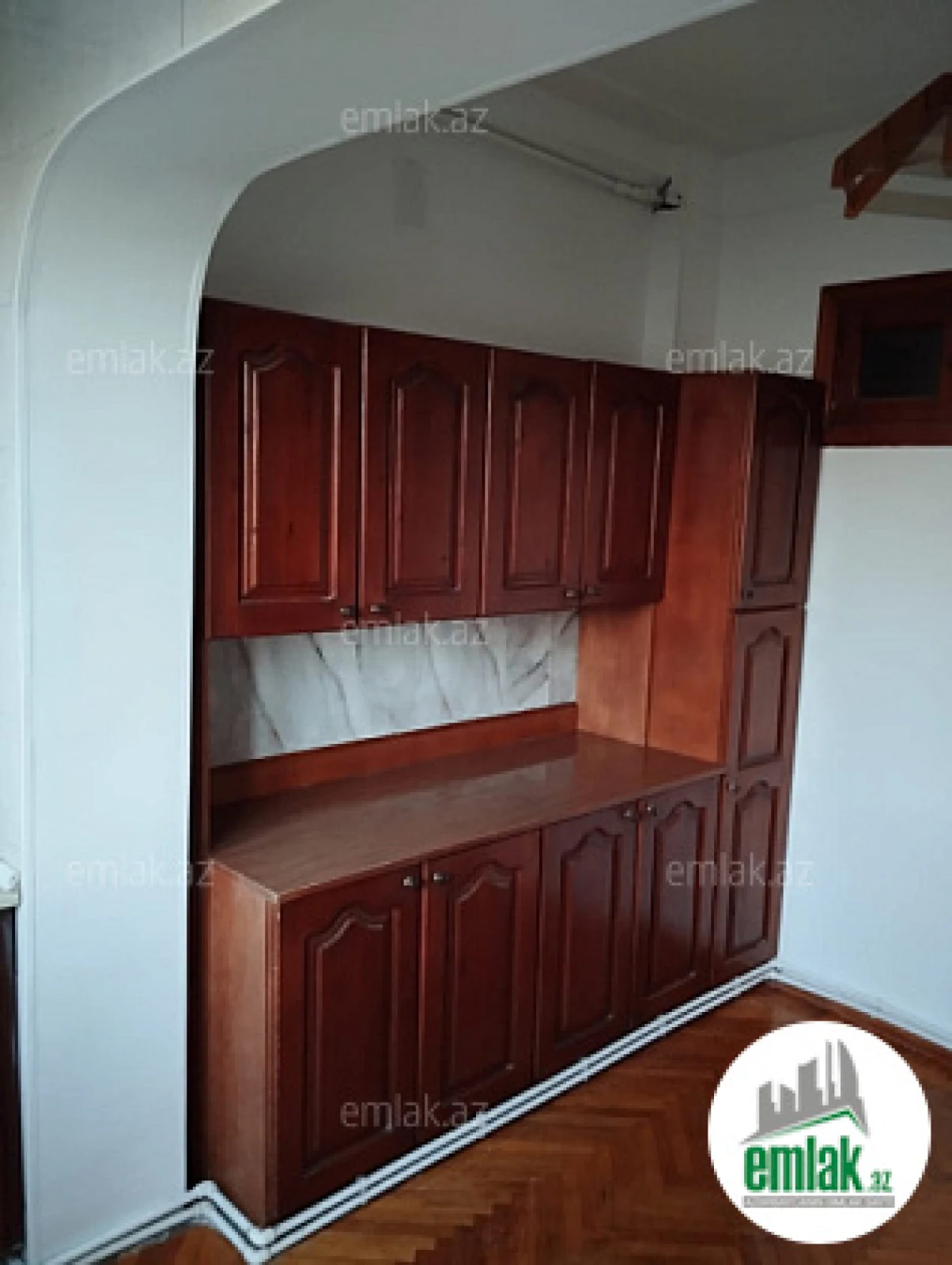 Satılır 3 otaqlı köhnə tikili 90 m²