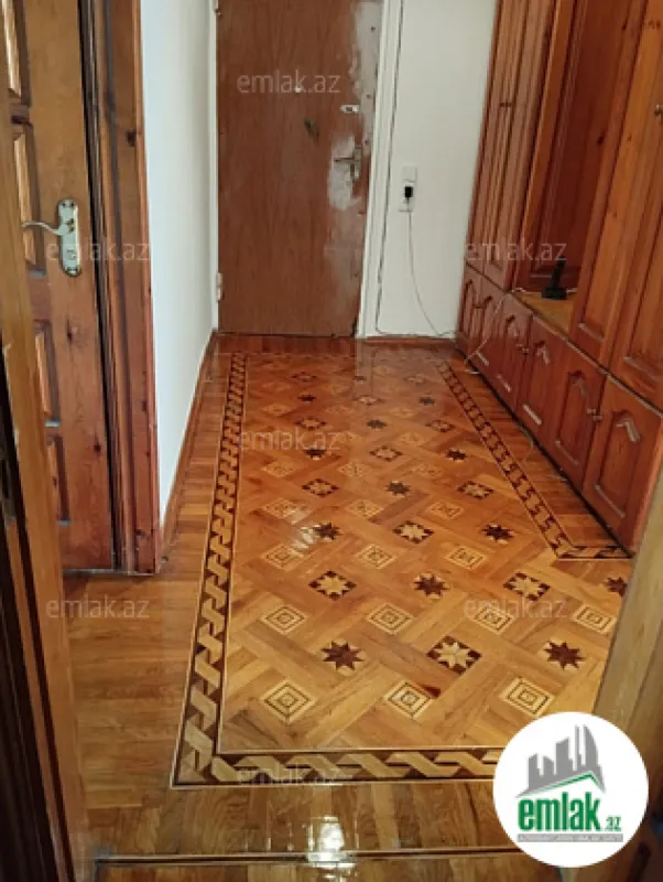 Satılır 3 otaqlı köhnə tikili 90 m²