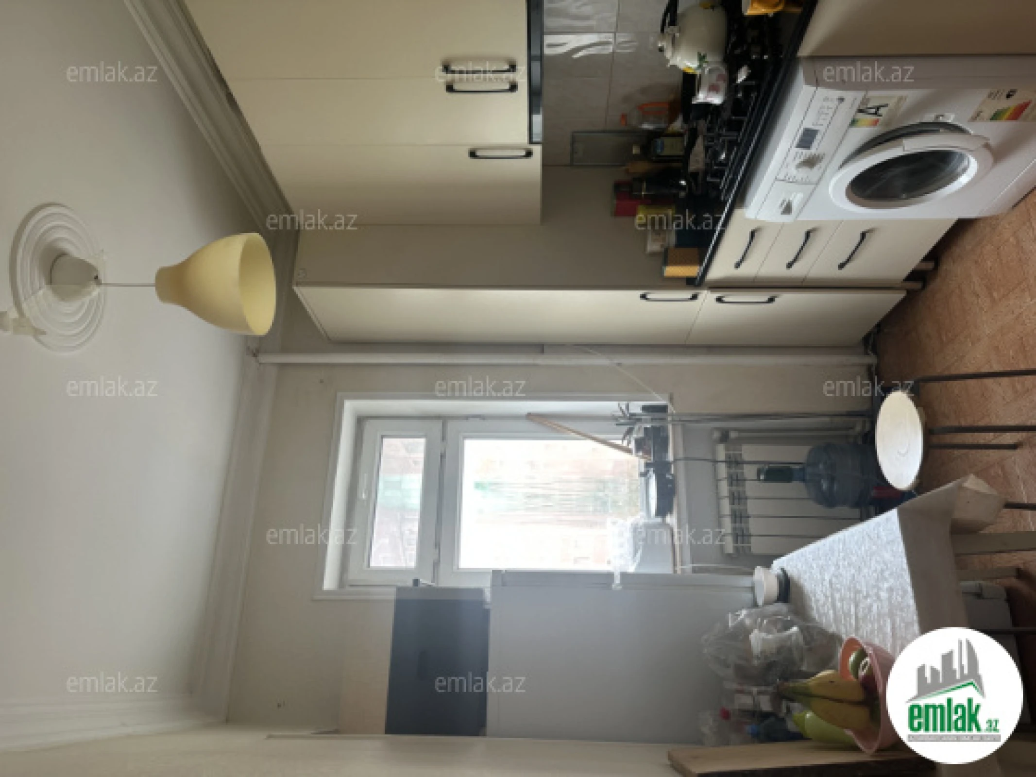 Satılır 2 otaqlı köhnə tikili 50 m²