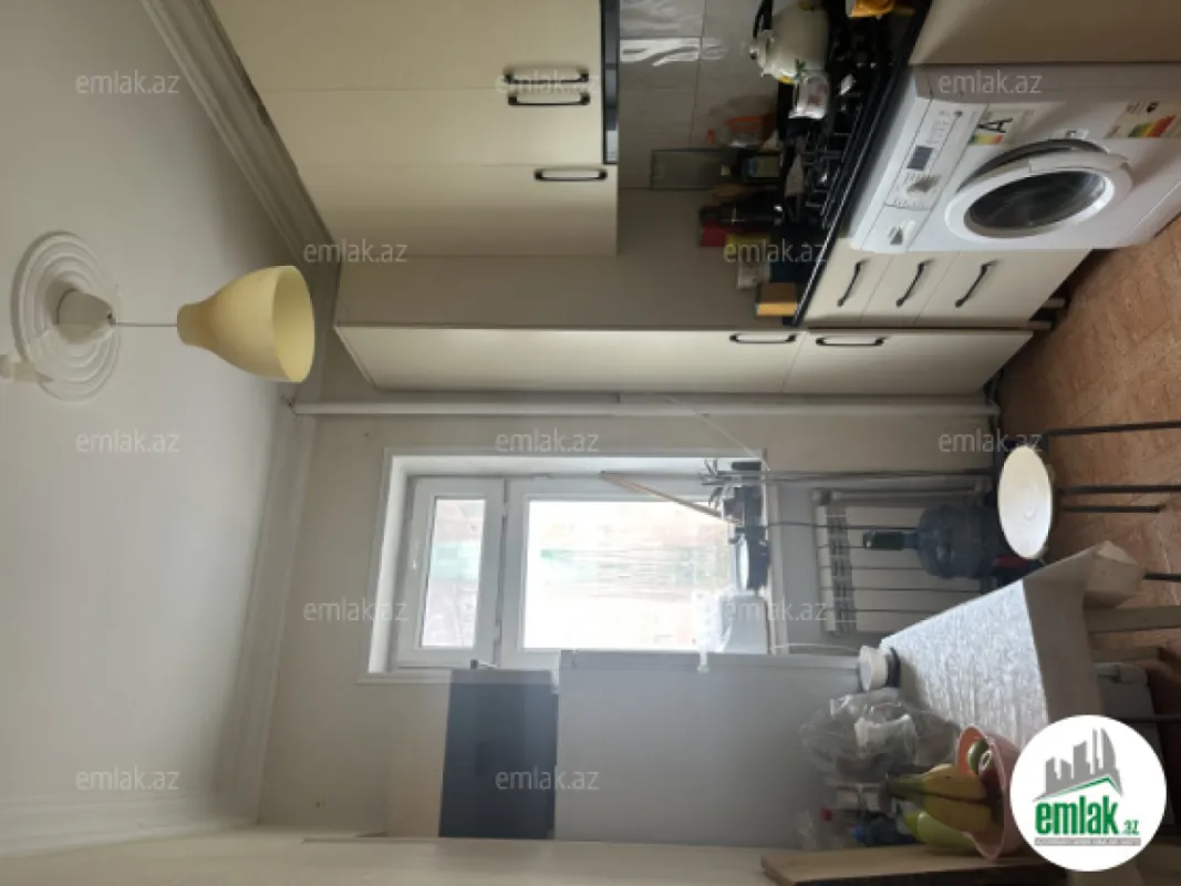 Satılır 2 otaqlı köhnə tikili 50 m²