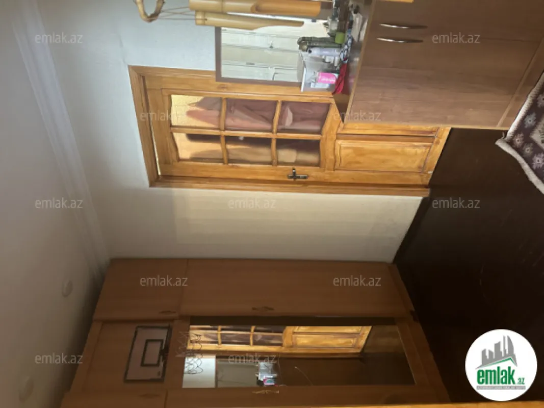 Satılır 2 otaqlı köhnə tikili 50 m²
