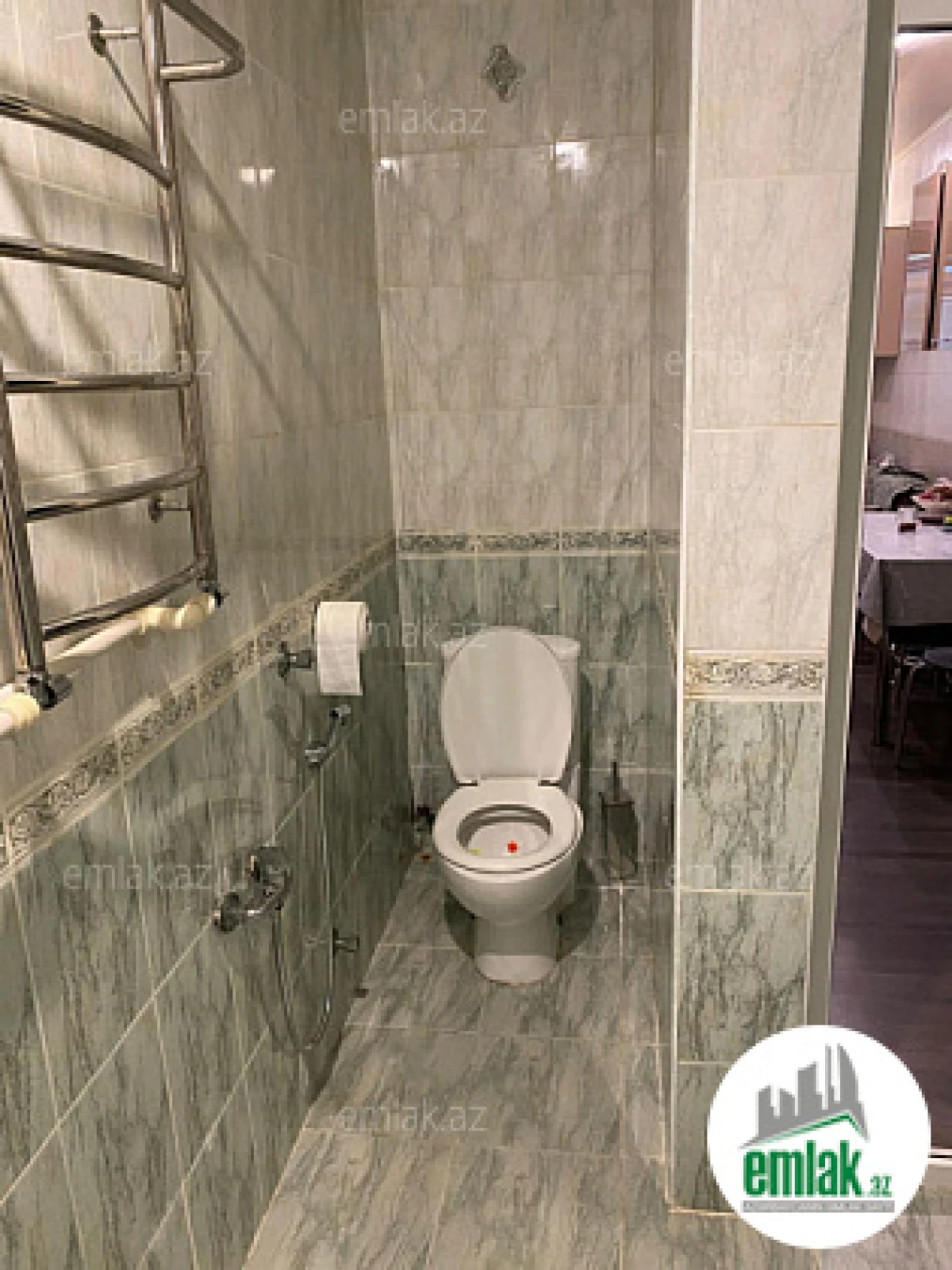 Satılır 4 otaqlı köhnə tikili 105 m²