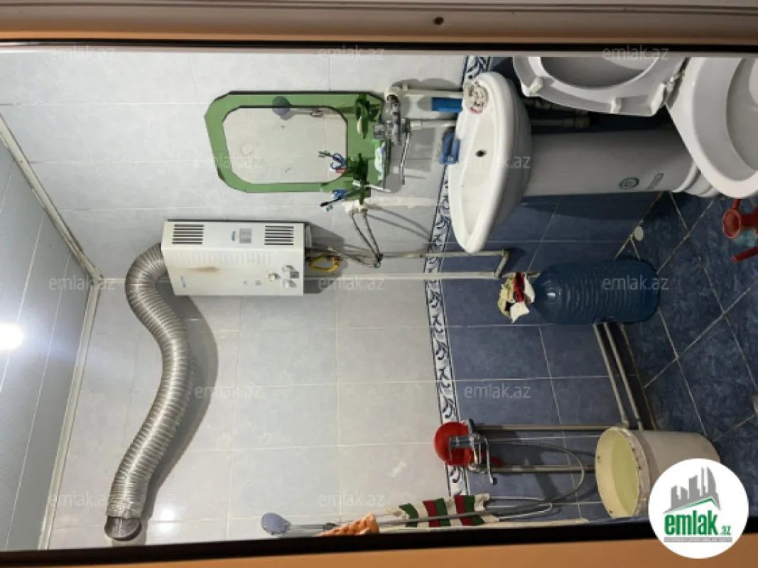 Satılır 2 otaqlı köhnə tikili 45 m²