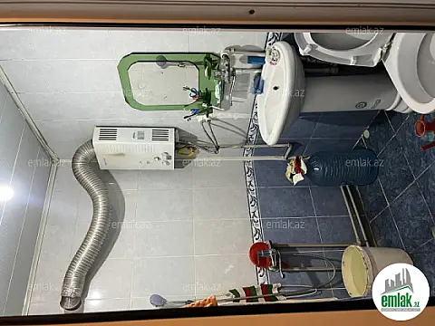 Satılır 2 otaqlı köhnə tikili 45 m²