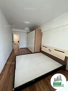 Satılır 2 otaqlı köhnə tikili 75 m²