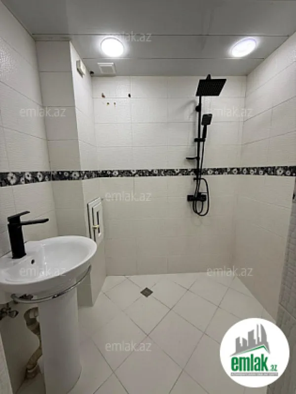 Satılır 2 otaqlı köhnə tikili 75 m²