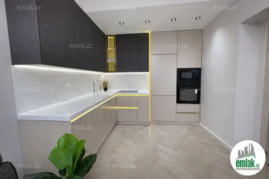Satılır 3 otaqlı yeni tikili 95 m²