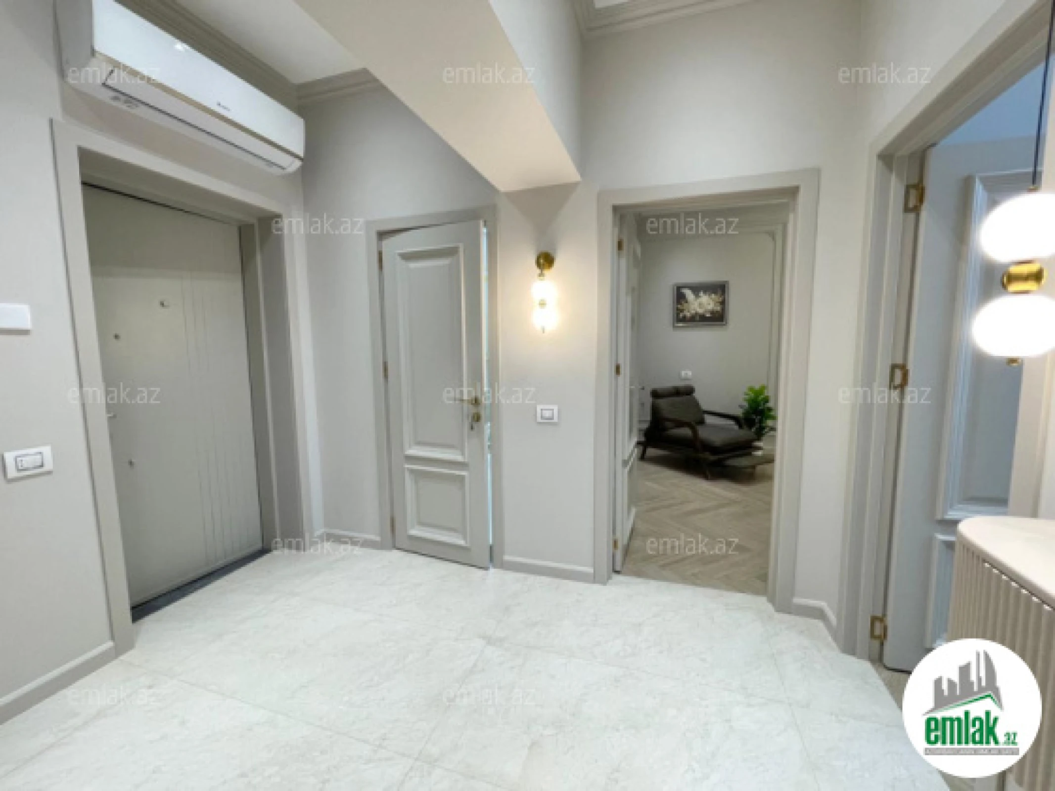 Satılır 3 otaqlı yeni tikili 95 m²