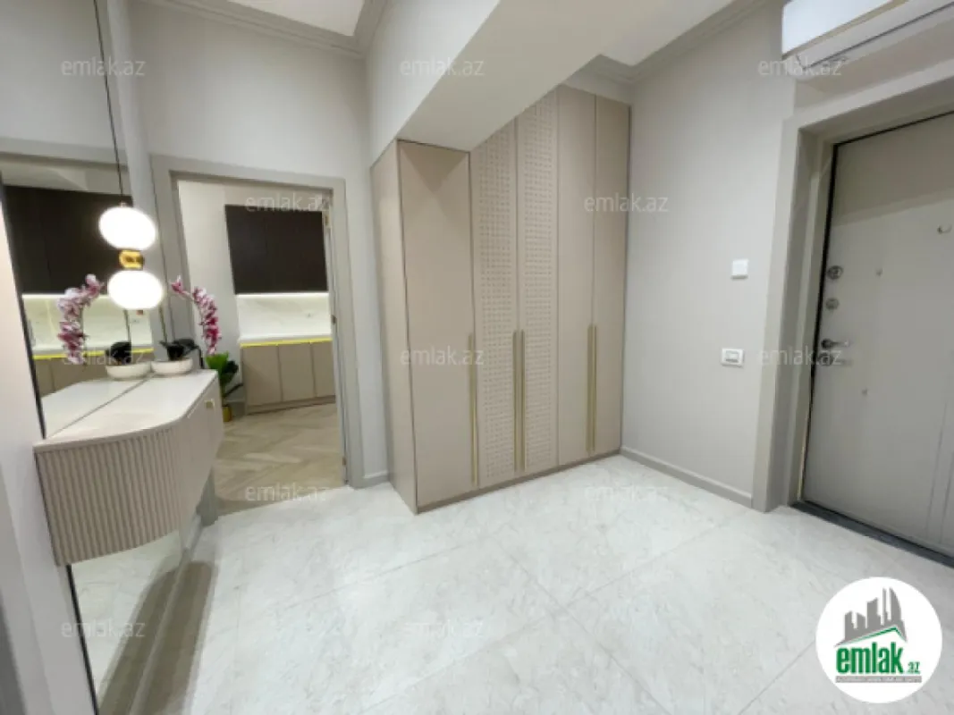 Satılır 3 otaqlı yeni tikili 95 m²