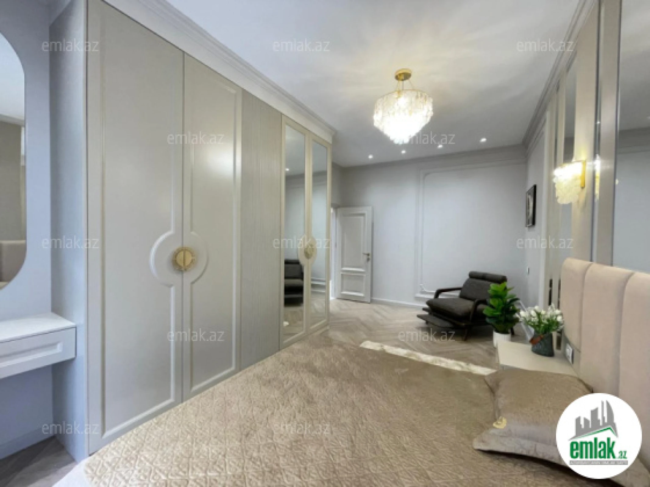 Satılır 3 otaqlı yeni tikili 95 m²