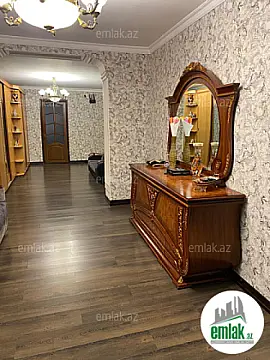 Satılır 4 otaqlı köhnə tikili 105 m²