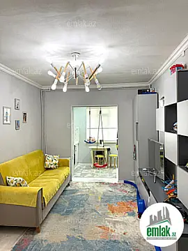 Satılır 2 otaqlı köhnə tikili 45 m²