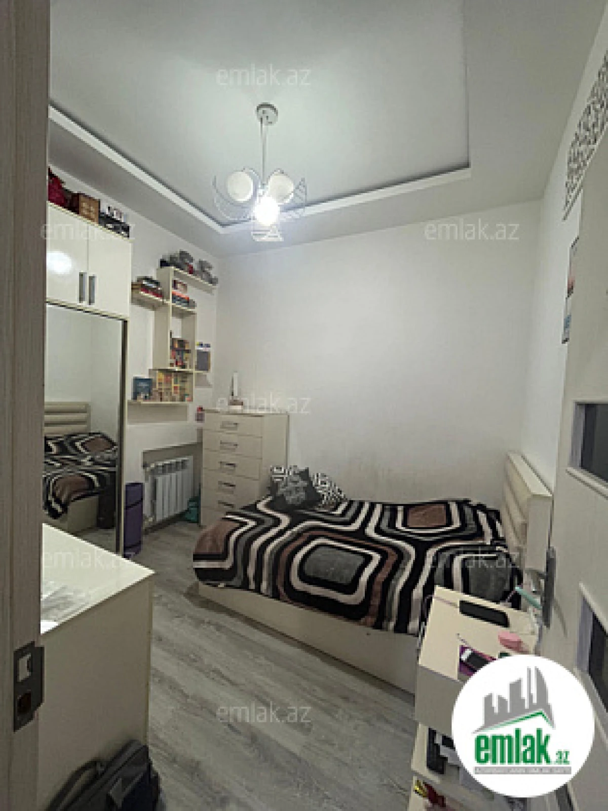 Satılır 3 otaqlı yeni tikili 70 m²