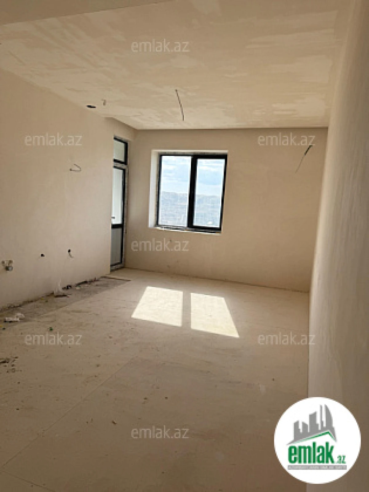 Satılır 3 otaqlı yeni tikili 78 m²