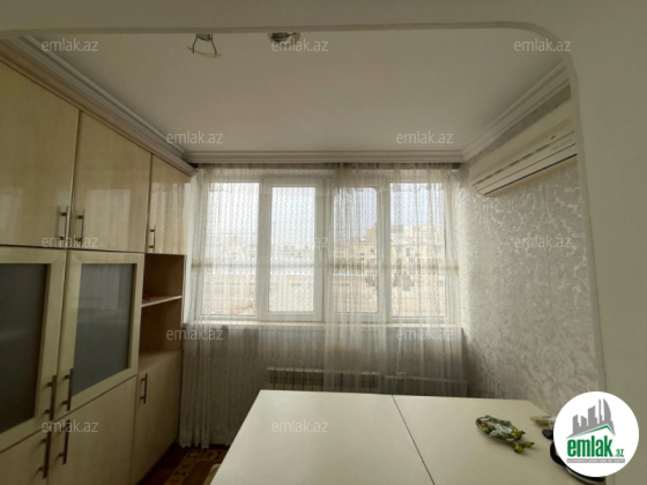 Satılır 3 otaqlı köhnə tikili 60 m²