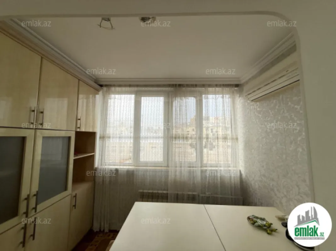 Satılır 3 otaqlı köhnə tikili 60 m²