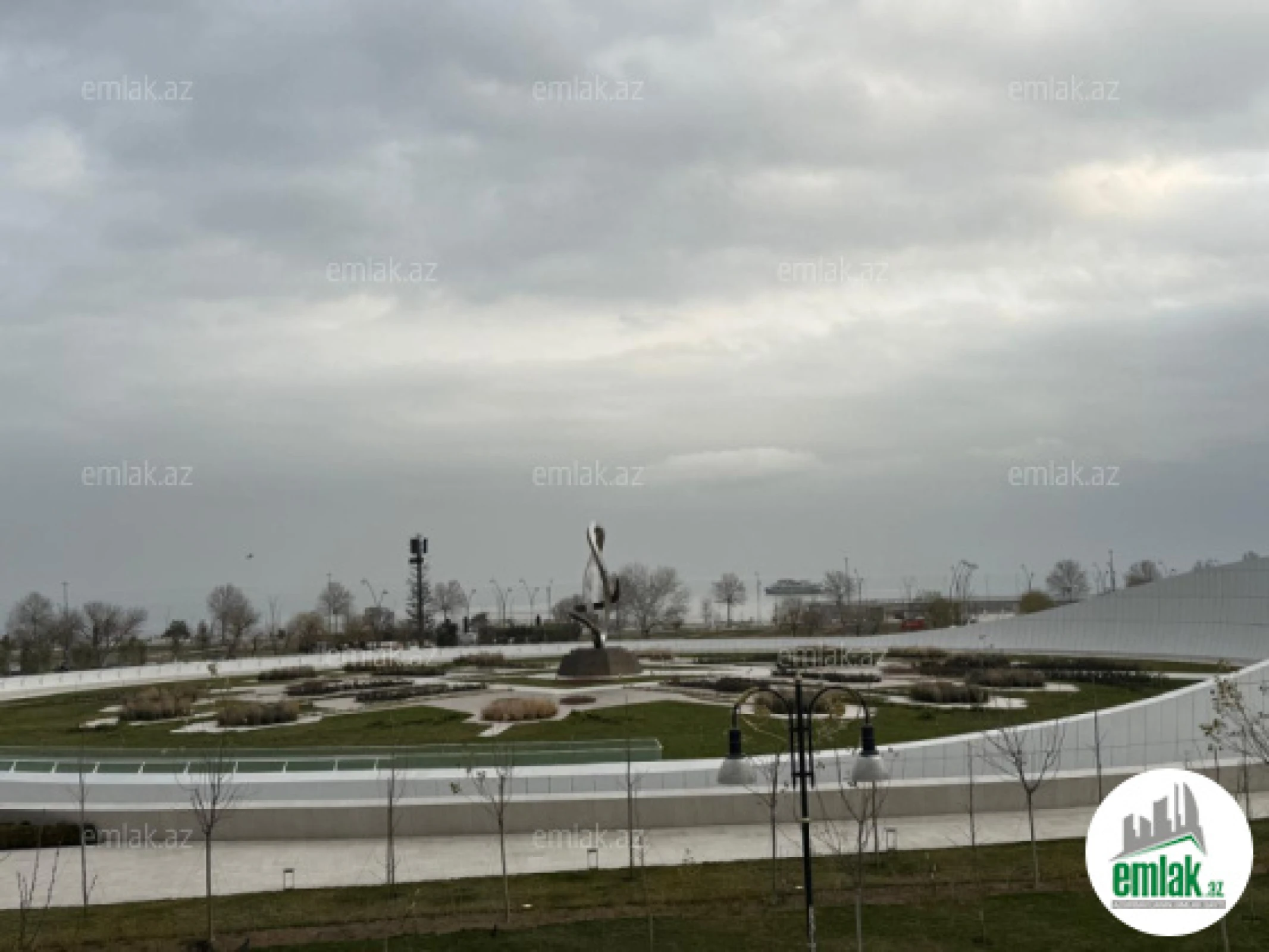 Satılır 3 otaqlı köhnə tikili 60 m²