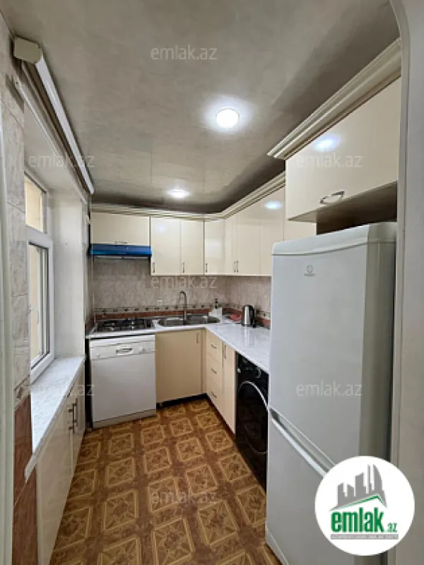 Satılır 3 otaqlı köhnə tikili 60 m²