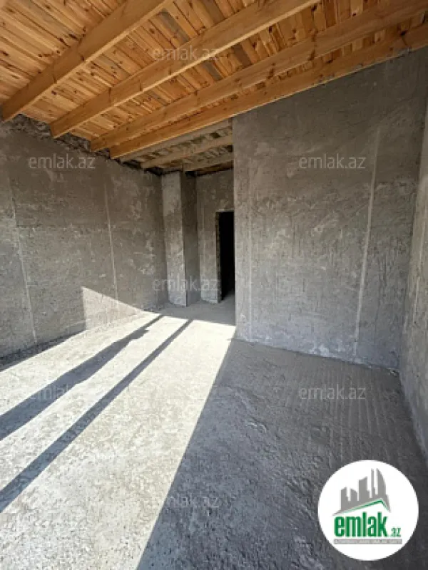 Satılır 6 otaqlı həyət evi 300 m²