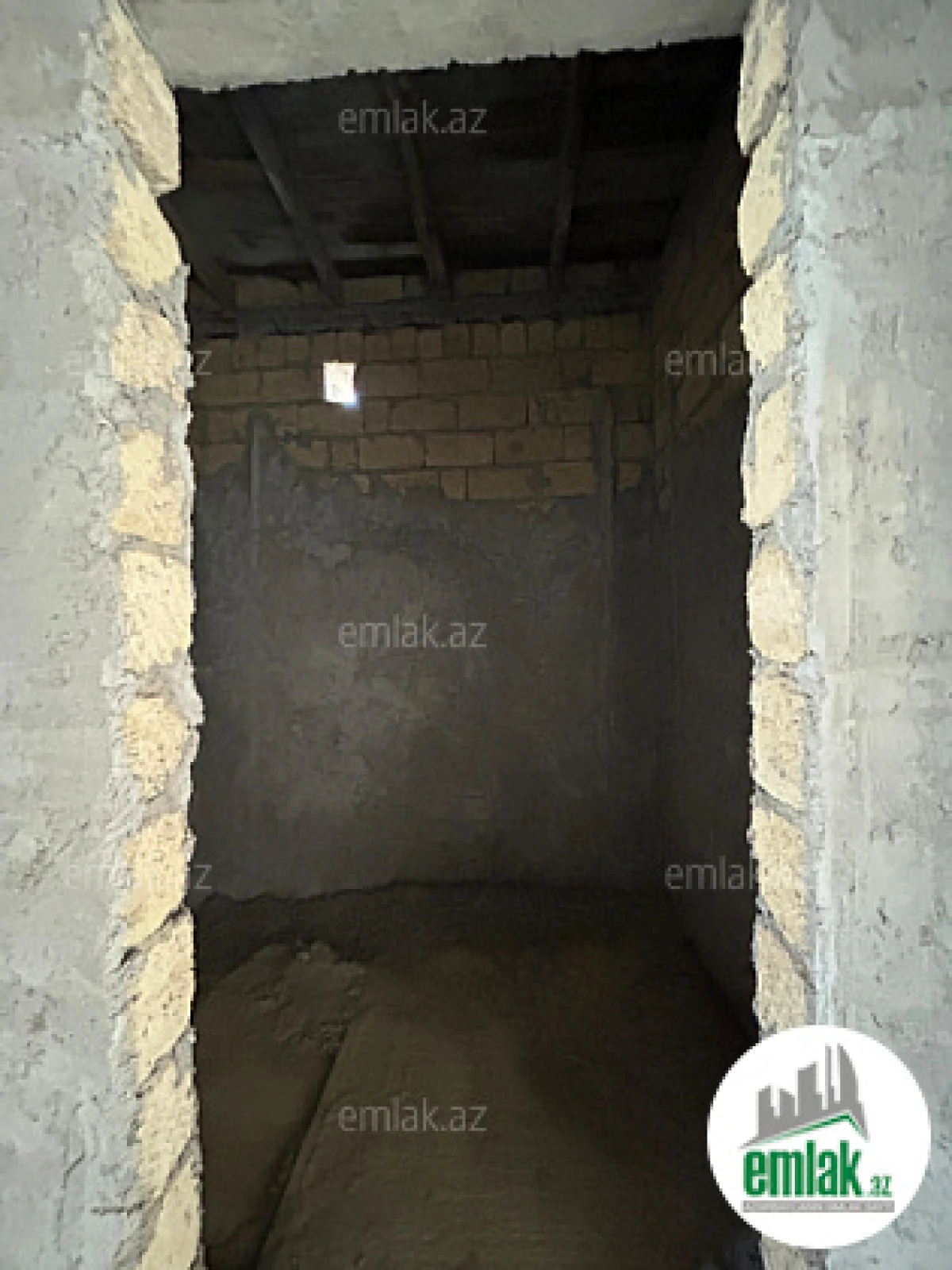 Satılır 6 otaqlı həyət evi 300 m²