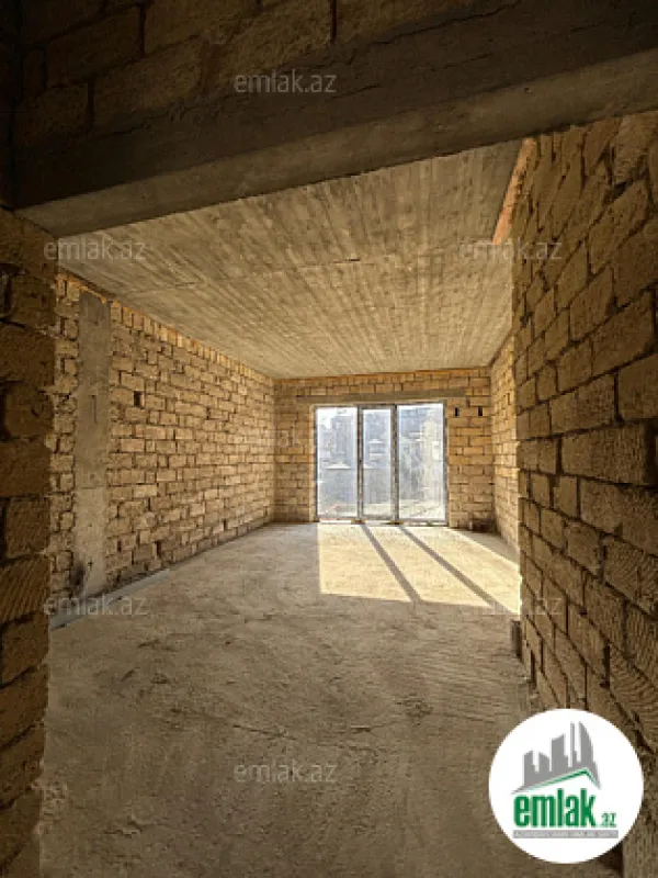 Satılır 6 otaqlı həyət evi 300 m²