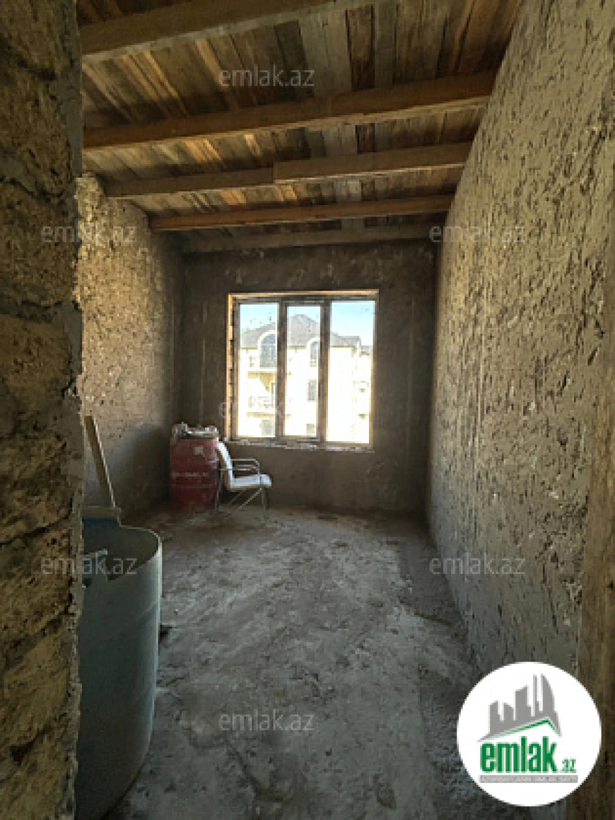 Satılır 6 otaqlı həyət evi 300 m²