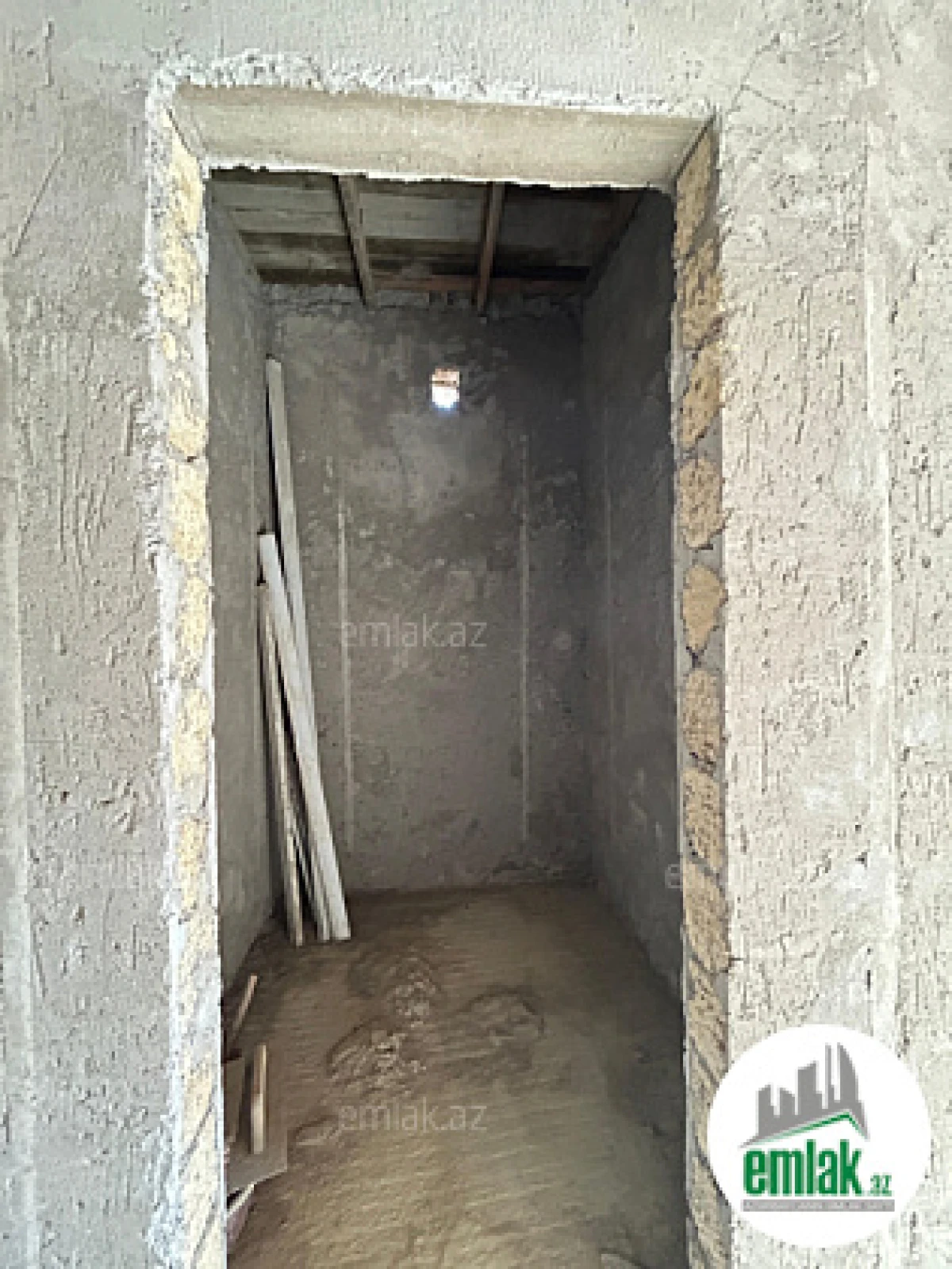 Satılır 6 otaqlı həyət evi 300 m²