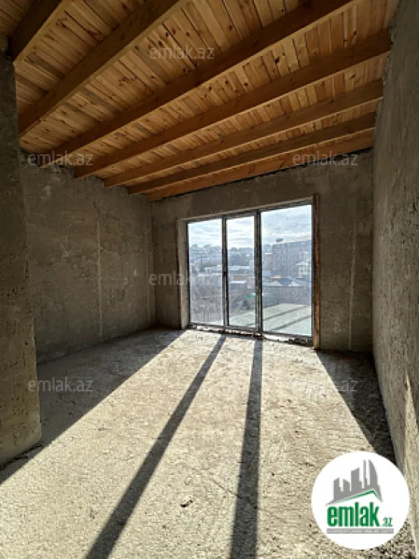 Satılır 6 otaqlı həyət evi 300 m²