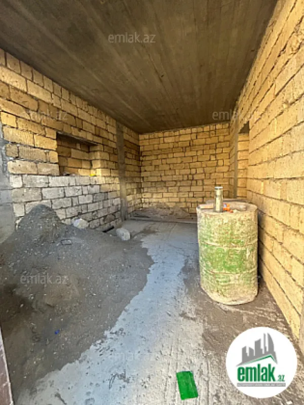 Satılır 6 otaqlı həyət evi 300 m²