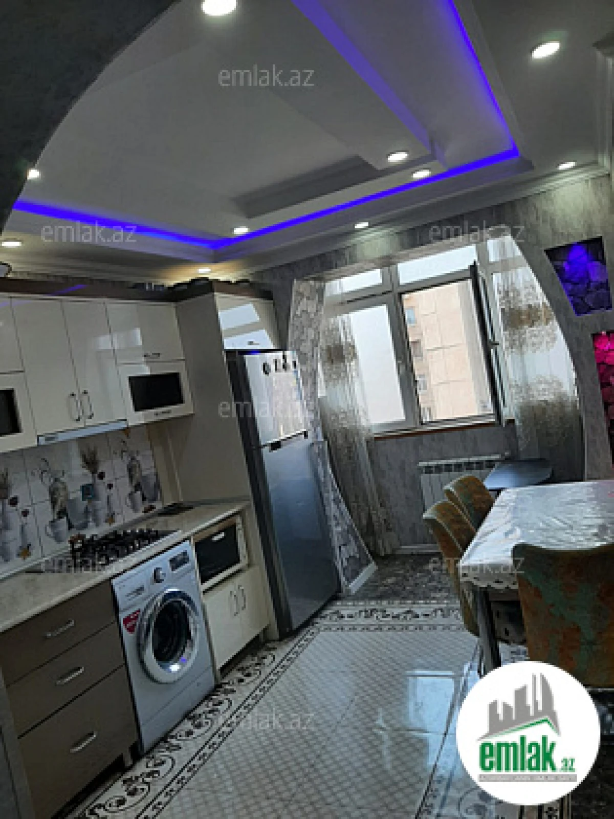 Satılır 2 otaqlı köhnə tikili 70 m²